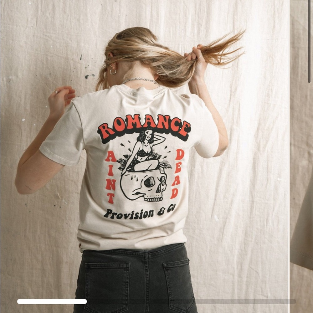 Graphic T Shirt (Romance Ain’t Dead) UK Size 8 NWT